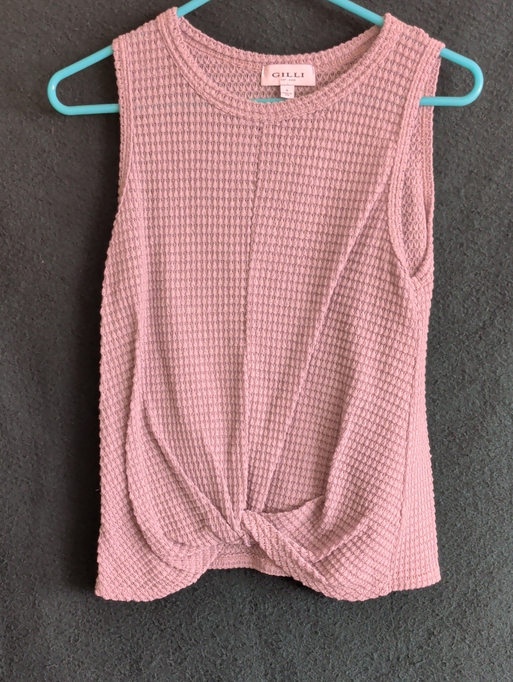Gilli Blush Gray Waffle Knit Twist Hem Tank